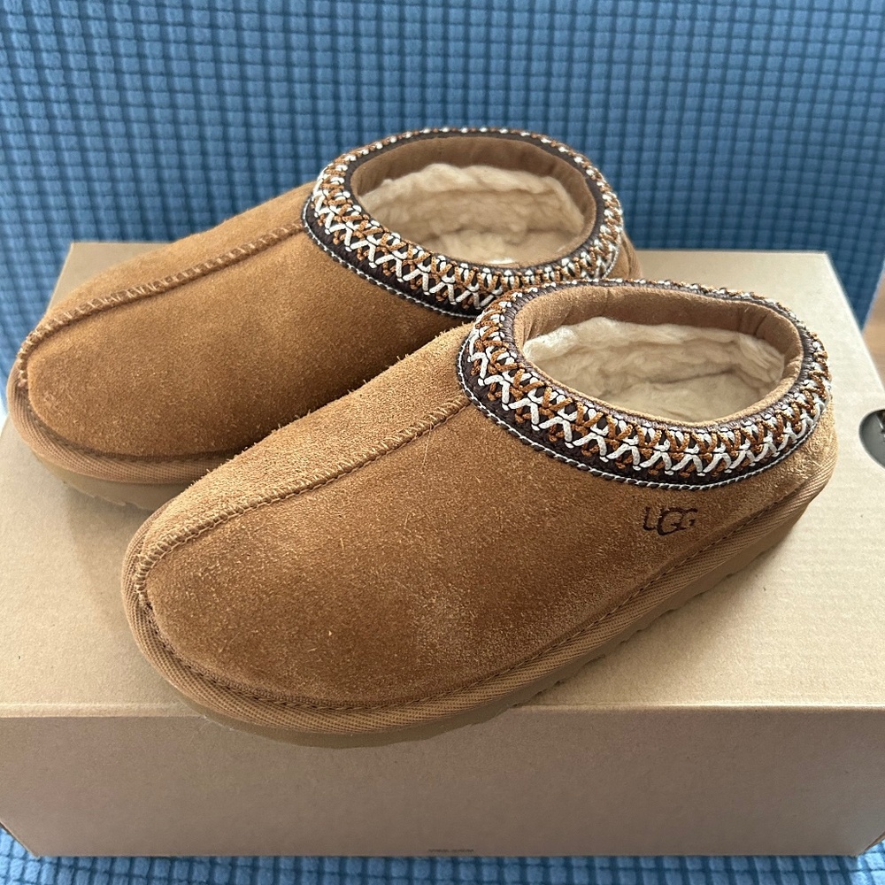 Ugg Tasman